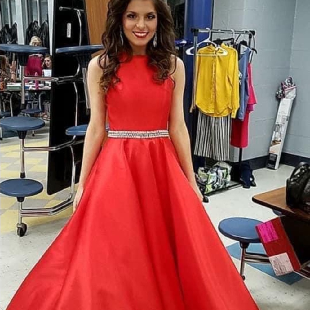 Size 0 Alyce